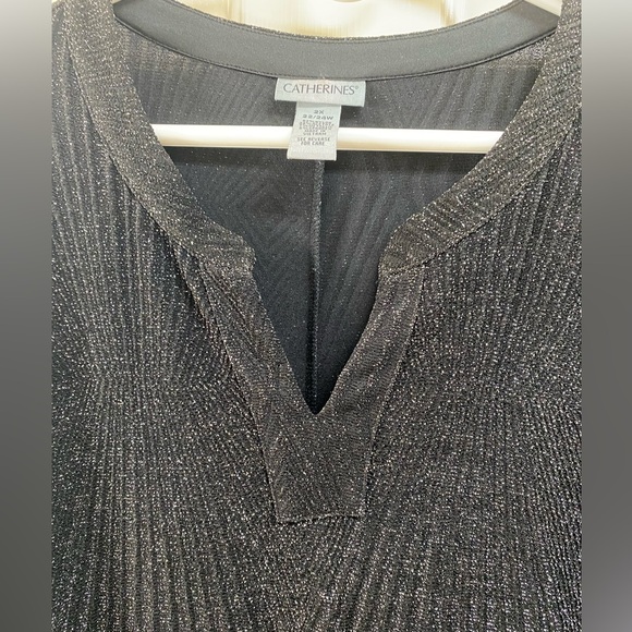Catherines Black All Nighter Metallic Slinky Scoop V-Neckline Tunic Style Top - Picture 3 of 14